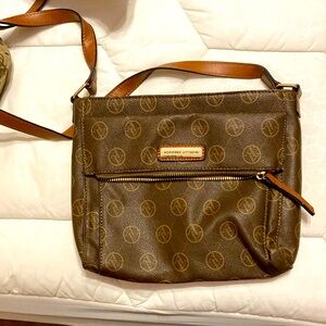 Adrienne Vittadini Signature Collection Crossbody